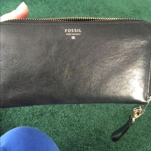 Like new fossil wallet